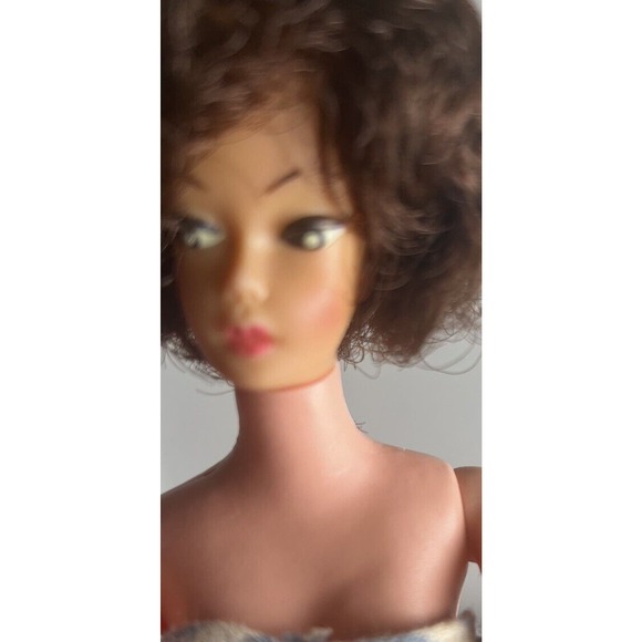 Unique Bubble Cut Brunette, Doll‎ w Original Swimsuit•Shoes & Stand•Barbie- Rare - Picture 4 of 16